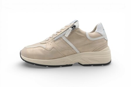 Piedi Nudi Kara Platino