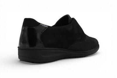 Solidus Kate Schwarz